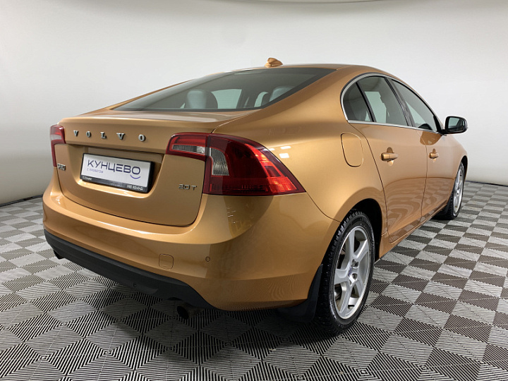 VOLVO S60 2, 2010 года, Робот, Золотистый