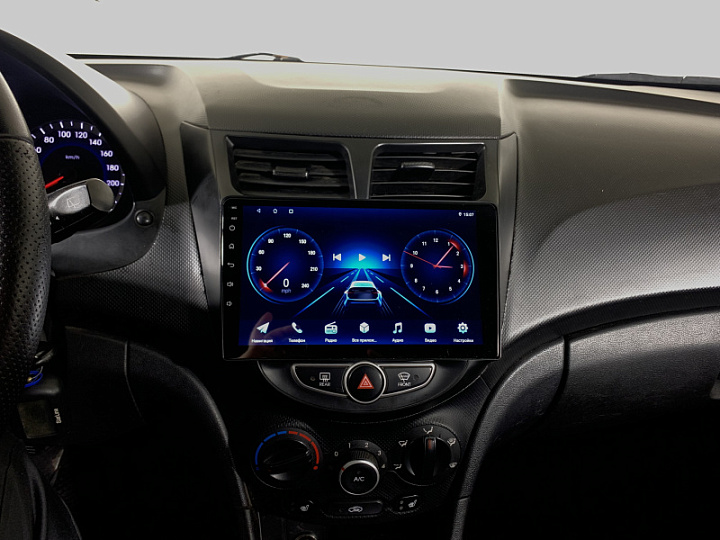 Hyundai Solaris 1.4, 2013 года, Механика, Серый