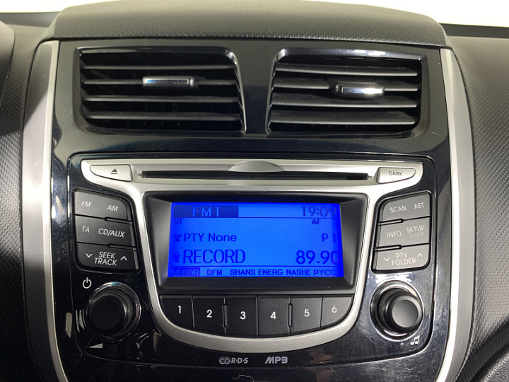 HYUNDAI Solaris 1.6, 2014 года, Автоматическая, Черно-Серый