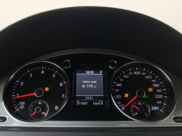 Volkswagen Passat CC 1.8, 2011 года, Робот, Белый