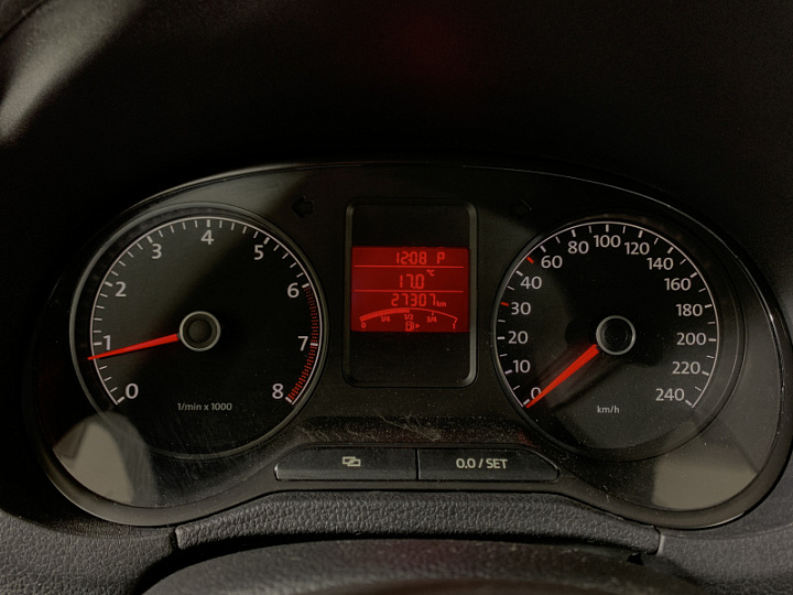 VOLKSWAGEN Polo 1.6, 2013 года, Автоматическая, ТЕМНО-СИНИЙ