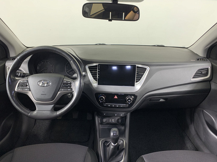 HYUNDAI Solaris 1.6, 2017 года, Механика, БЕЛЫЙ