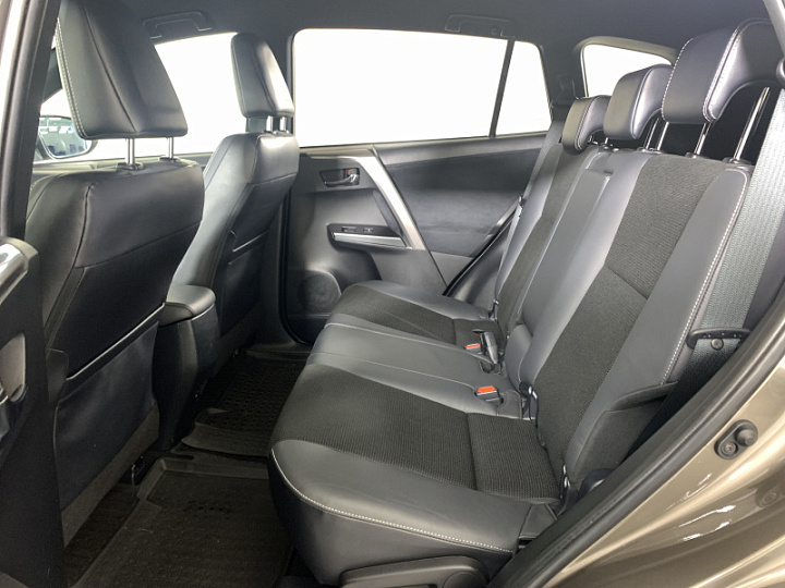 Toyota RAV4 1.987, 2016 года, mmt6, Светло-коричнывый