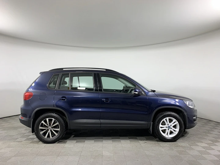 Volkswagen Tiguan 2015 синий