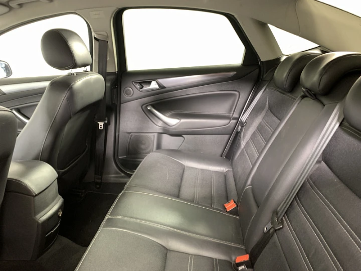 FORD Mondeo 2, 2012 года, Робот, Серебристый