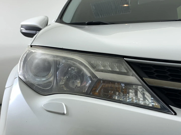 TOYOTA RAV4 2, 2014 года, Вариатор, БЕЛЫЙ