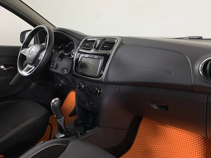 RENAULT Sandero Stepway 1.6, 2019 года, Механика, БЕЖЕВЫЙ
