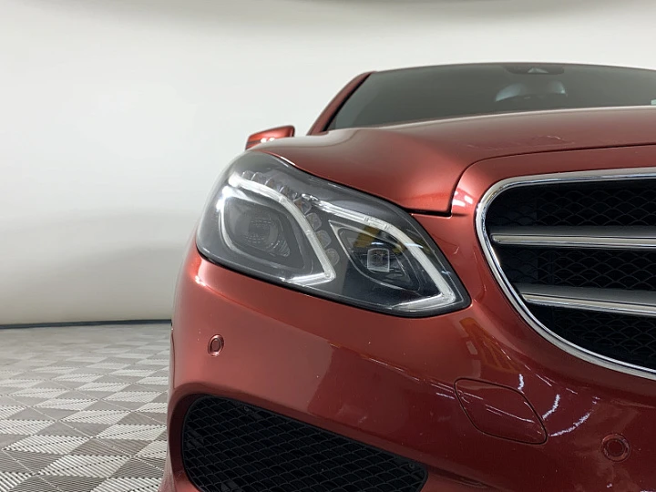 MERCEDES-BENZ E-Класс 2, 2014 года, Автоматическая, КРАСНЫЙ