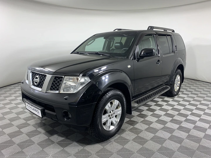 NISSAN PATHFINDER Черный