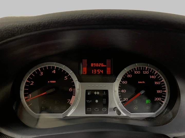 LADA (ВАЗ) Largus Cross 1.6, 2018 года, Механика, Серо-бежевый