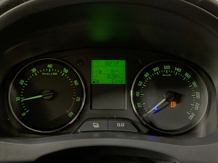 SKODA Fabia 1.6, 2011 года, Автоматическая, СЕРЫЙ