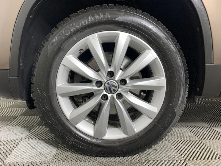 VOLKSWAGEN Tiguan 2, 2015 года, Автоматическая, КОРИЧНЕВЫЙ