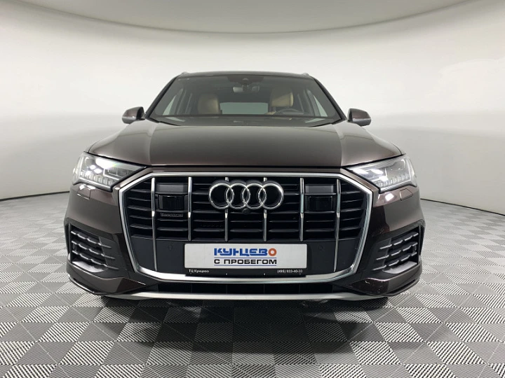 Ауди Q7 Седан