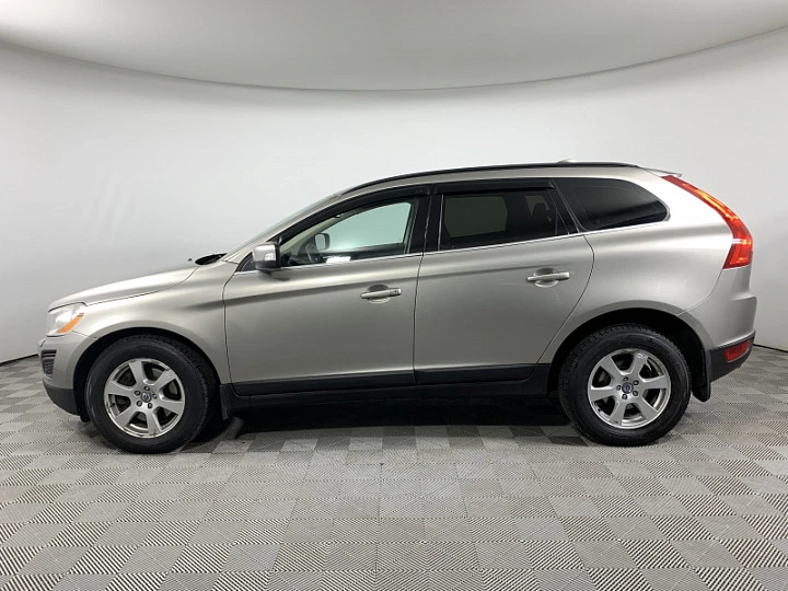 Вольво XC60 2012 года