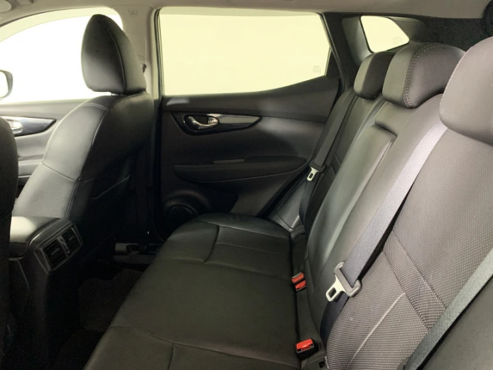 NISSAN Qashqai 2, 2014 года, Вариатор, Серебристый