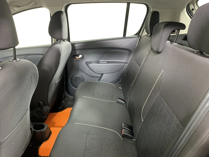 RENAULT Sandero Stepway 1.6, 2019 года, Механика, БЕЖЕВЫЙ