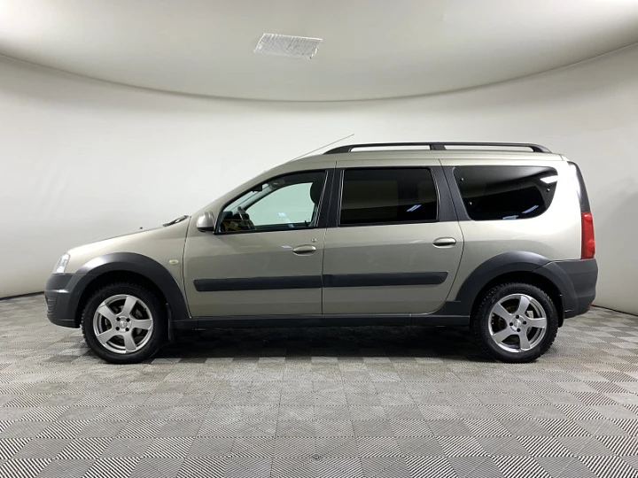 LADA (ВАЗ) Largus Cross 1.6, 2018 года, Механика, Серо-бежевый