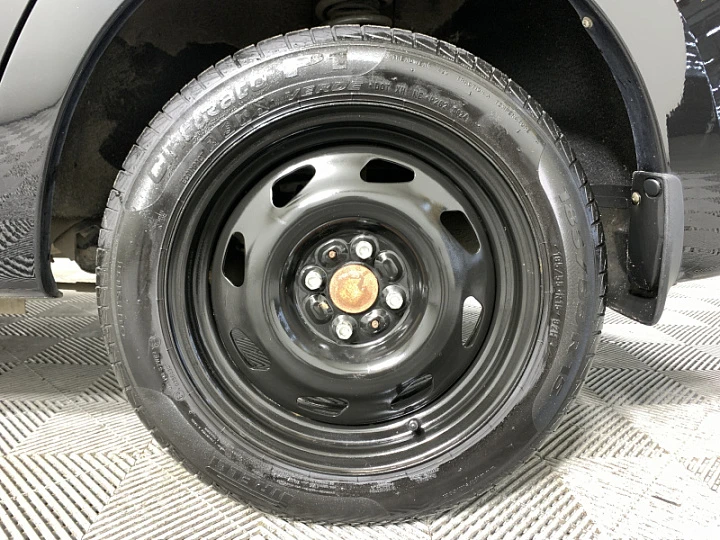 Lada Granta 1.6, 2024 года, Механика, ЧЕРНЫЙ