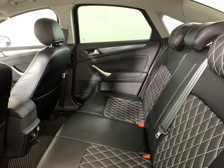 FORD Mondeo 2, 2011 года, Механика, Серо-коричневый