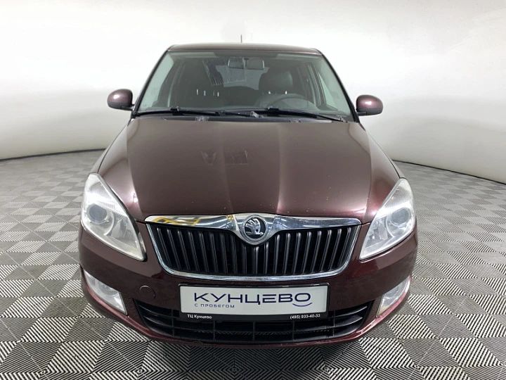 SKODA Fabia 1.2, 2013 года, Механика, ТЕМНО-БОРДОВЫЙ