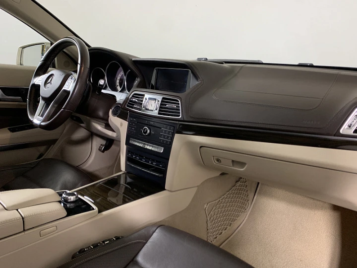 MERCEDES-BENZ E-Класс 2, 2016 года, Автоматическая, Серебристо-желтый