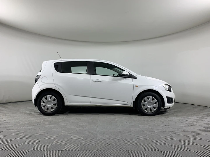 Шевроле Авео Белый