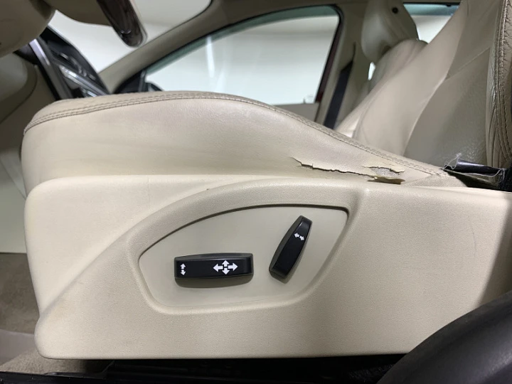 VOLVO XC60 2.4, 2011 года, Автоматическая, КРАСНЫЙ
