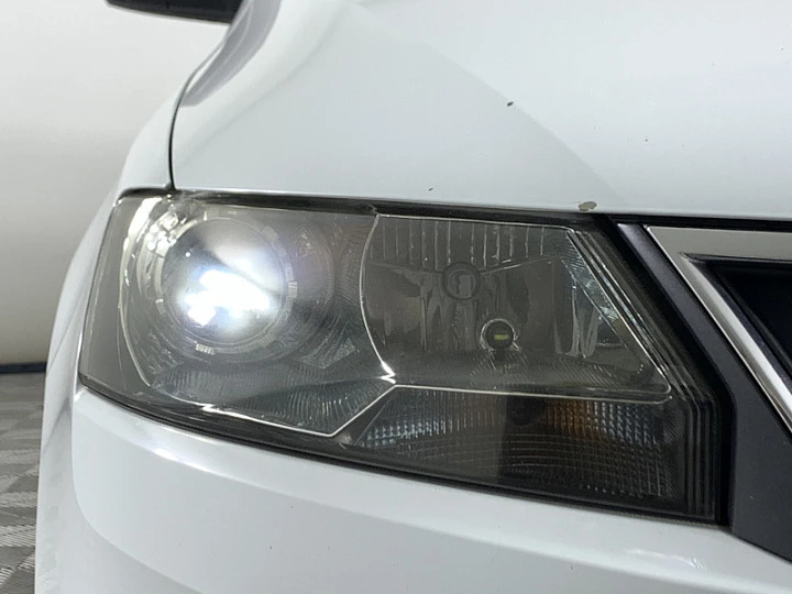 SKODA Rapid 1.2, 2014 года, Механика, БЕЛЫЙ