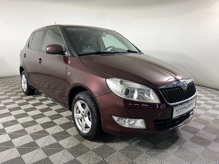 SKODA Fabia 1.2, 2013 года, Механика, ТЕМНО-БОРДОВЫЙ