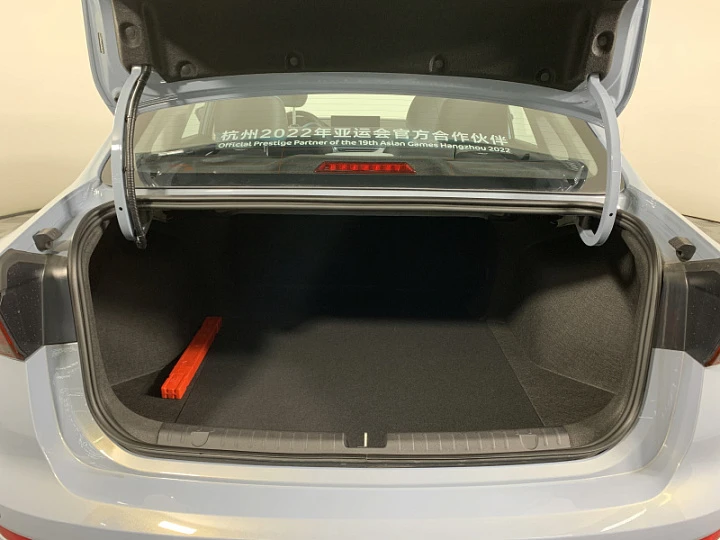 GEELY EMGRAND Багажник Объем