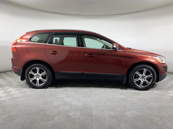 VOLVO XC60 2.4, 2011 года, Автоматическая, КРАСНЫЙ