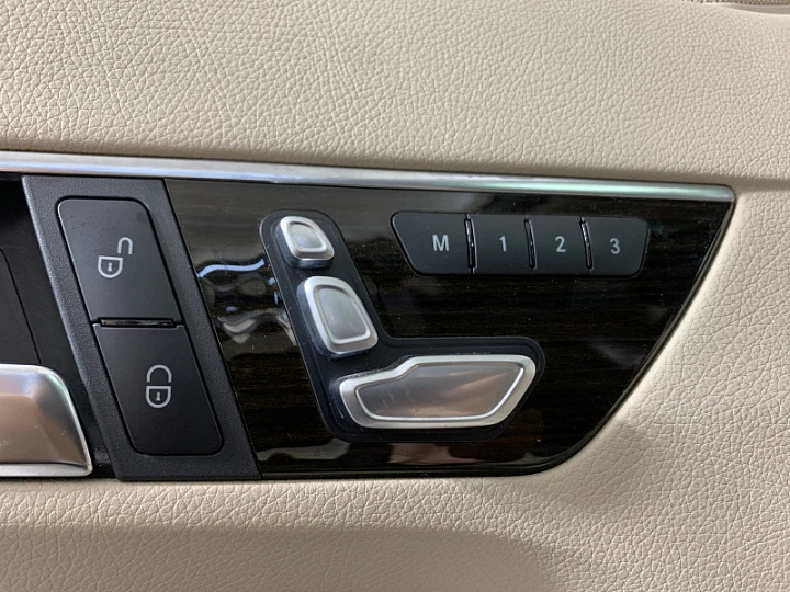 MERCEDES-BENZ E-Класс 2, 2016 года, Автоматическая, Серебристо-желтый