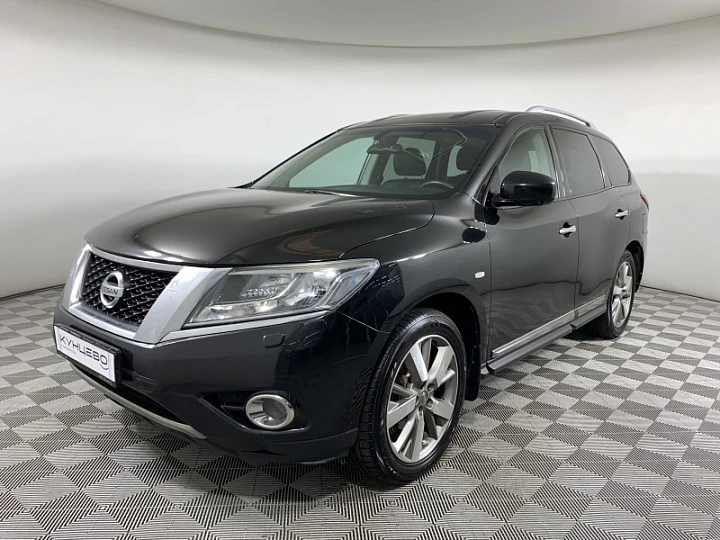 NISSAN PATHFINDER Черный