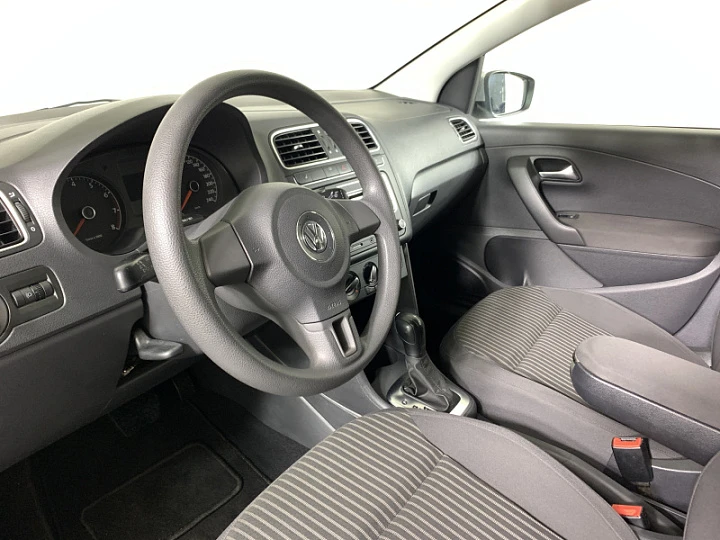 VOLKSWAGEN Polo 1.6, 2011 года, Автоматическая, Серебристый