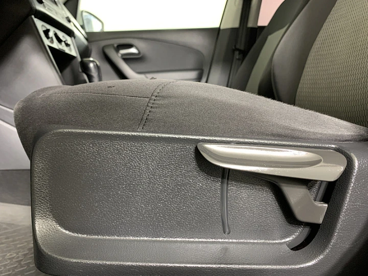 VOLKSWAGEN Polo 1.6, 2012 года, Автоматическая, БЕЛЫЙ