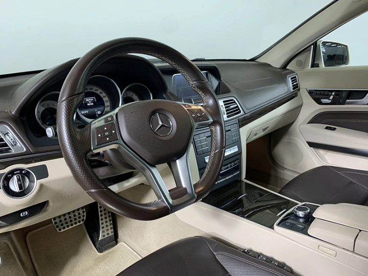MERCEDES-BENZ E-Класс 2, 2016 года, Автоматическая, Серебристо-желтый