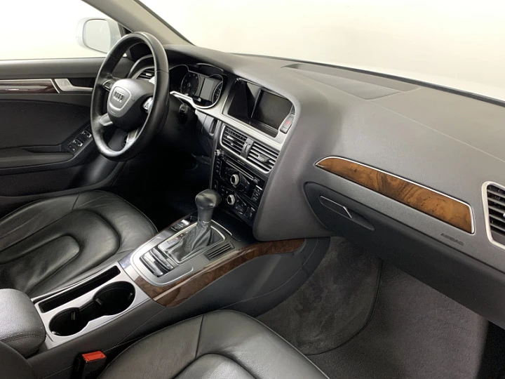 AUDI A4 2, 2013 года, Вариатор, БЕЛЫЙ
