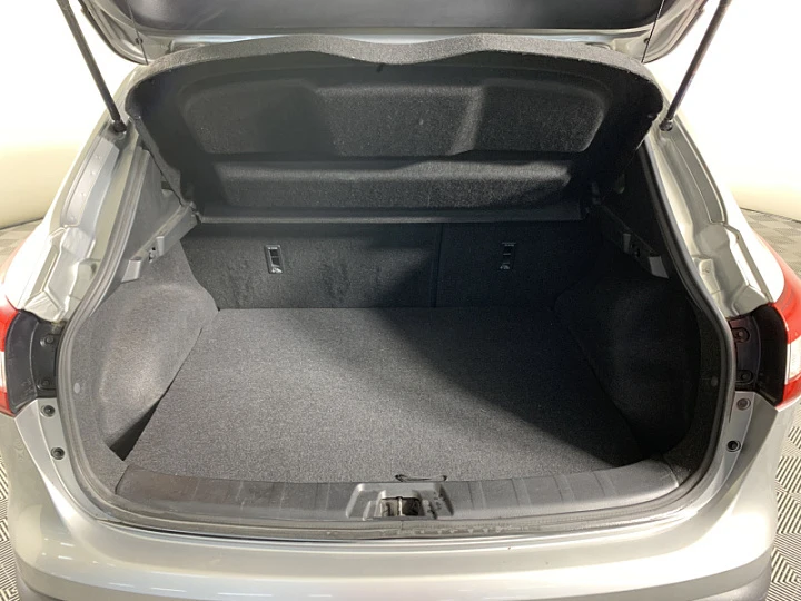 NISSAN Qashqai 2, 2014 года, Вариатор, Серебристый