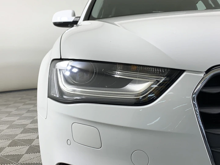 AUDI A4 2, 2013 года, Вариатор, БЕЛЫЙ