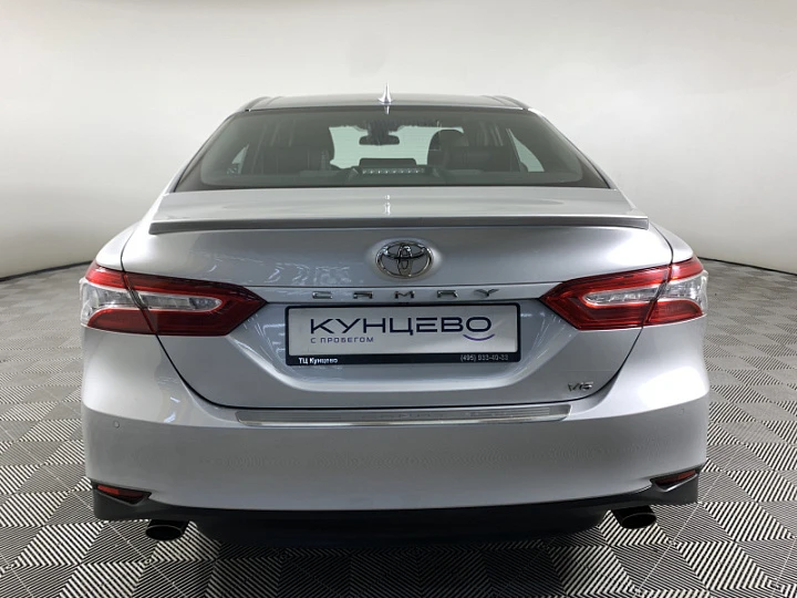 TOYOTA Camry 3.5, 2019 года, Автоматическая, Серебристый металлик