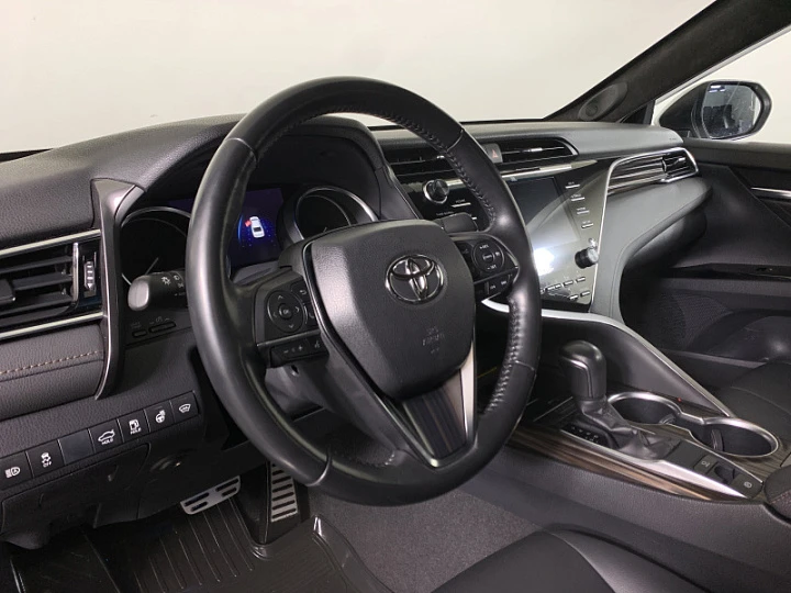 TOYOTA Camry 3.5, 2019 года, Автоматическая, Серебристый металлик