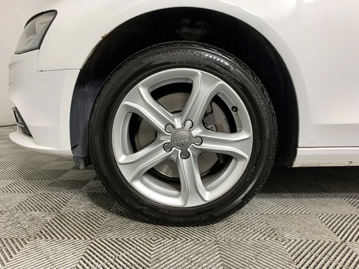 AUDI A4 2, 2013 года, Вариатор, БЕЛЫЙ