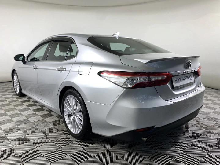 TOYOTA Camry 3.5, 2019 года, Автоматическая, Серебристый металлик
